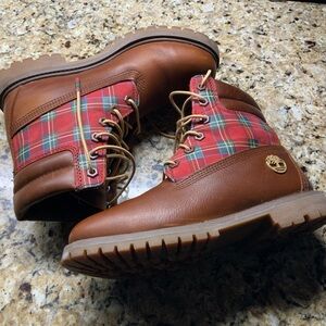 Timberland gingerbread 6 Inch Leather mix boots. One time use. Sz. 7.5